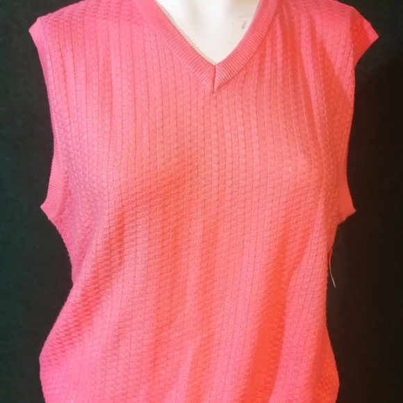 Lightweight vest sweater - Picture 3 of 8